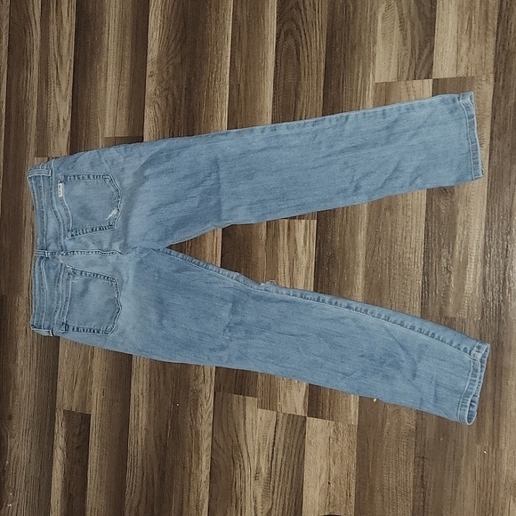 JOE'S Denim Jeans Size 26, Inseam 28' Distressed Light Washed Jeans - Picture 4 of 5